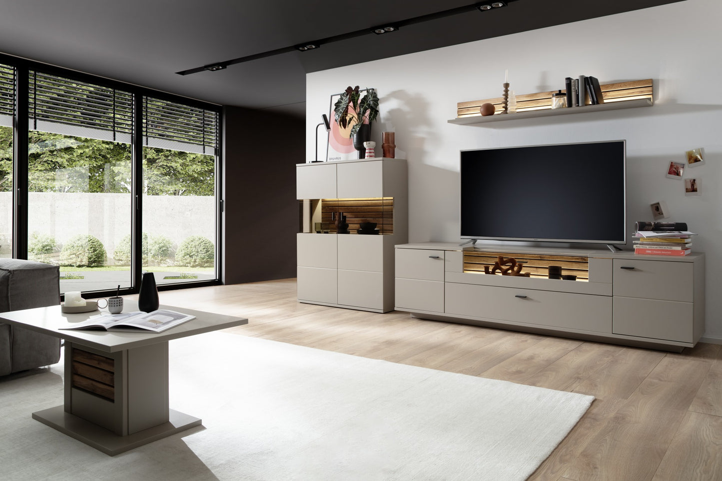 LÜTTICH Highboard