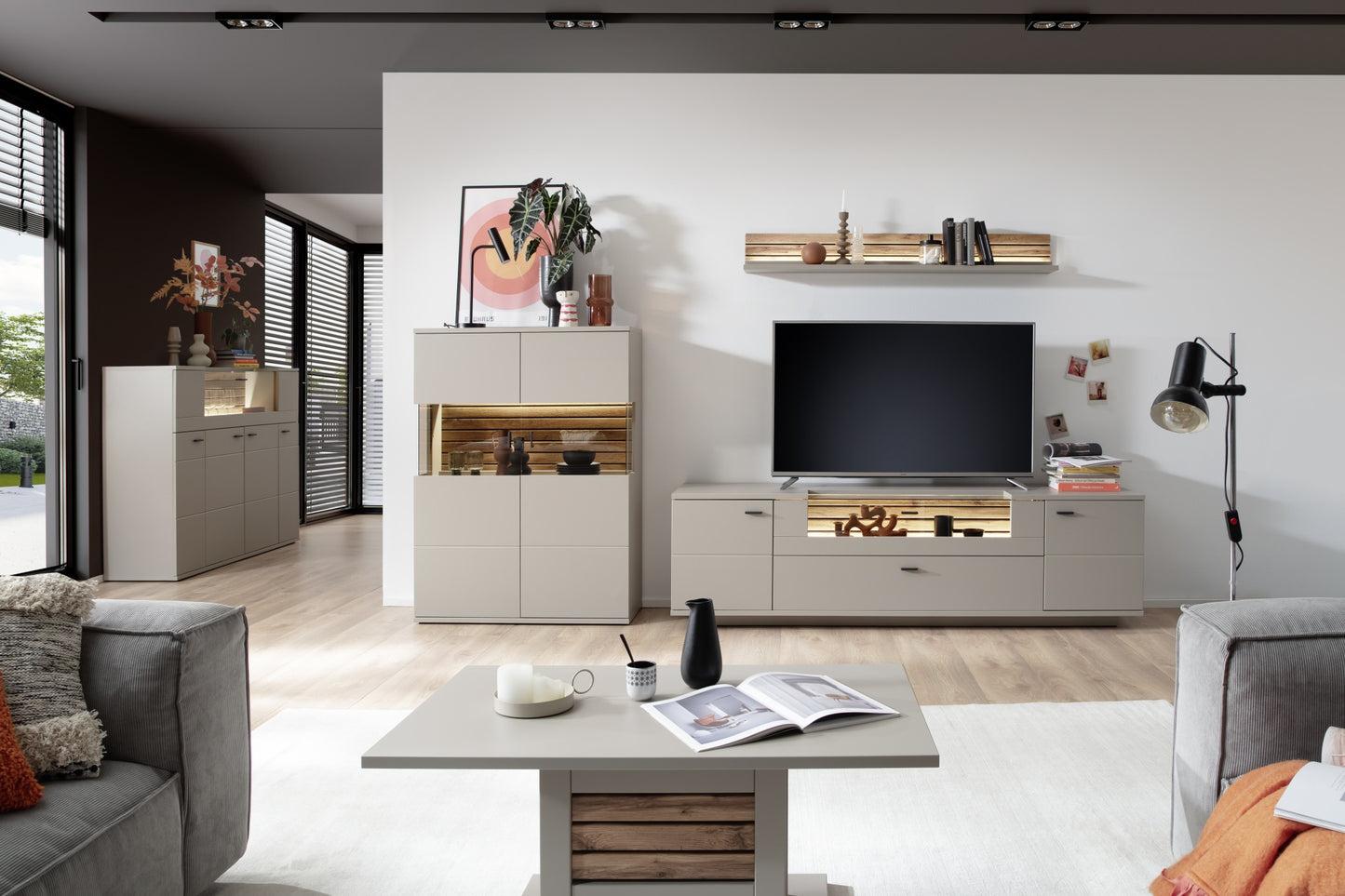 LÜTTICH Highboard